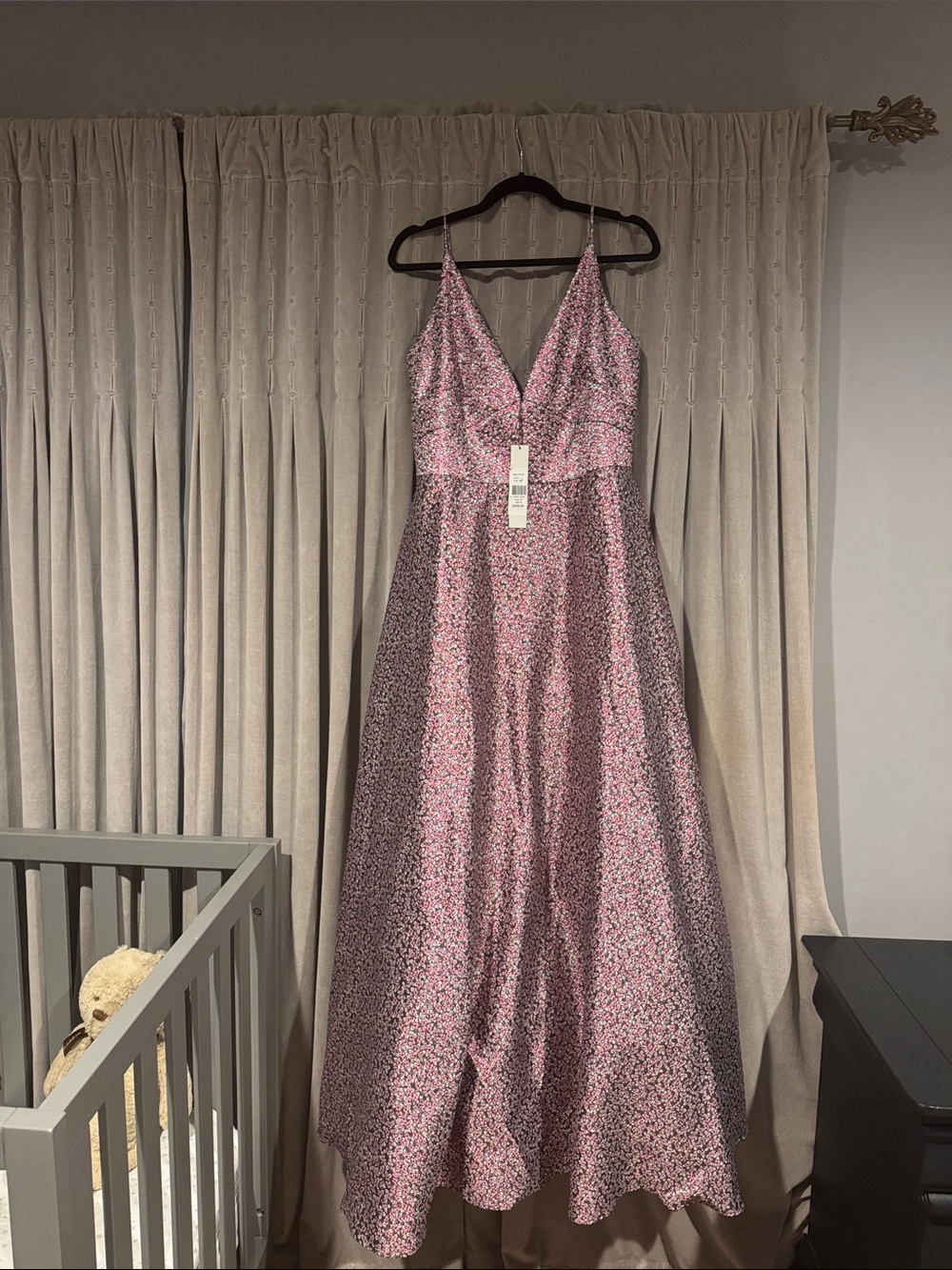 Monique Lhuillier Pink Floral V-Neck Spaghetti Strap Maxi Dress